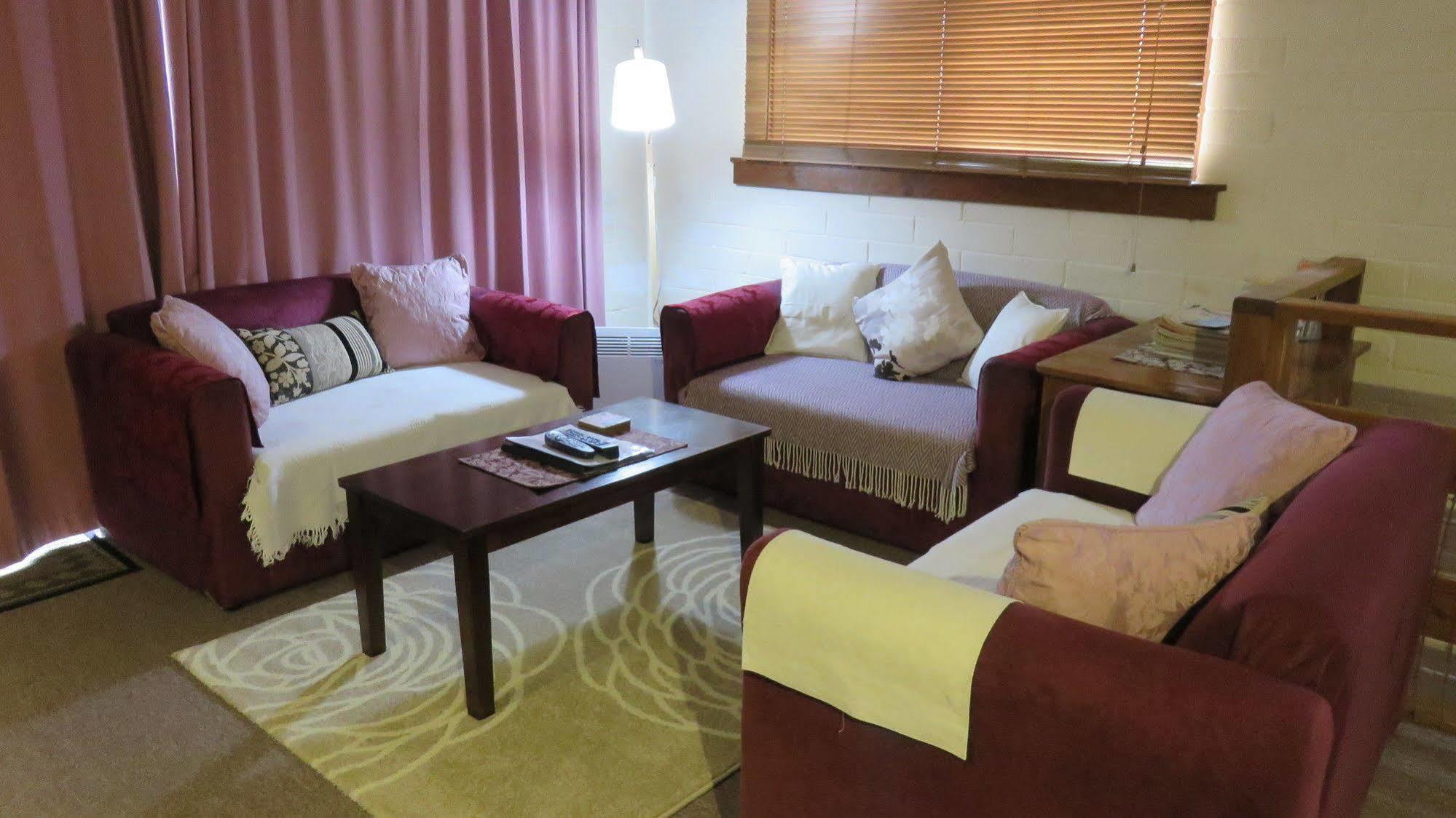 Alpenhorn Holiday Units Mount Beauty Esterno foto