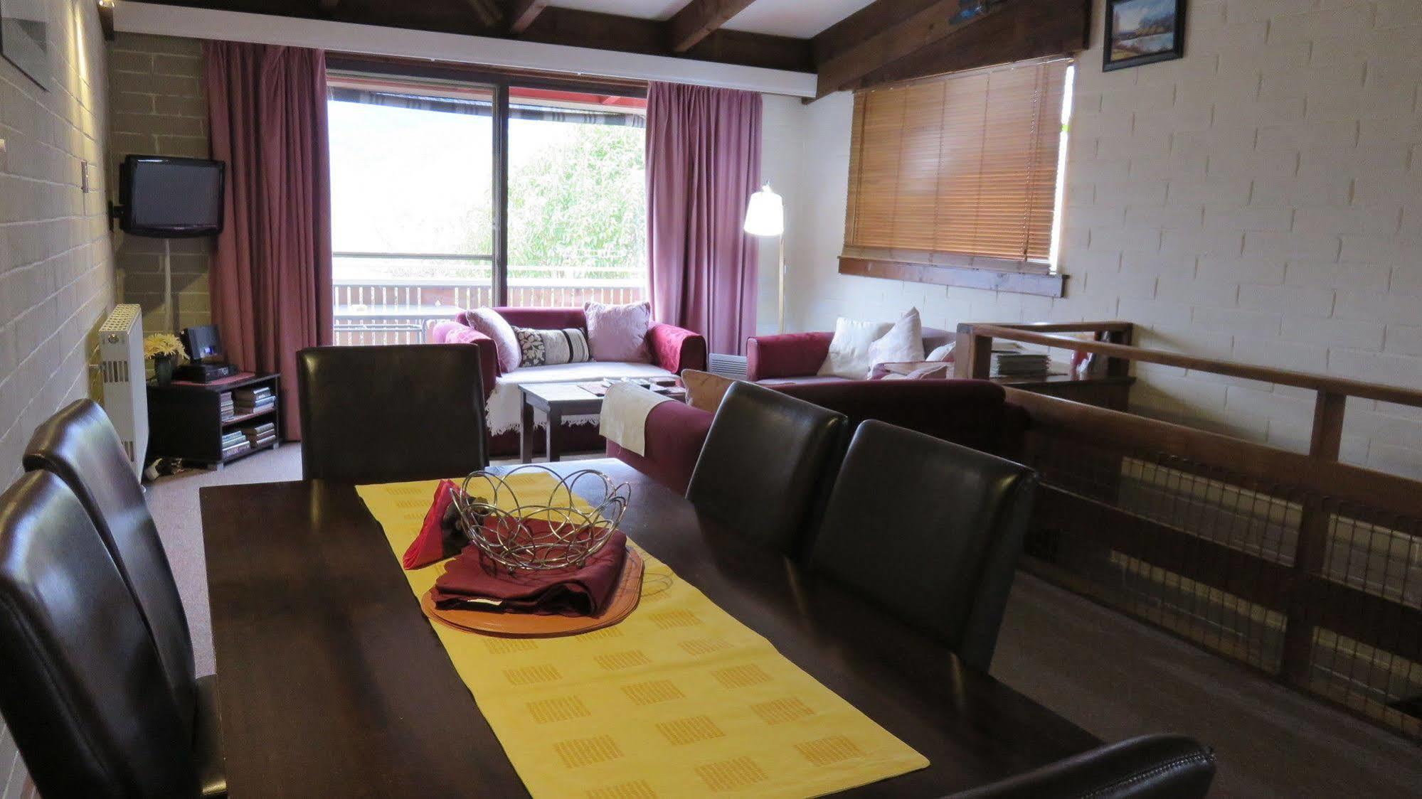 Alpenhorn Holiday Units Mount Beauty Esterno foto