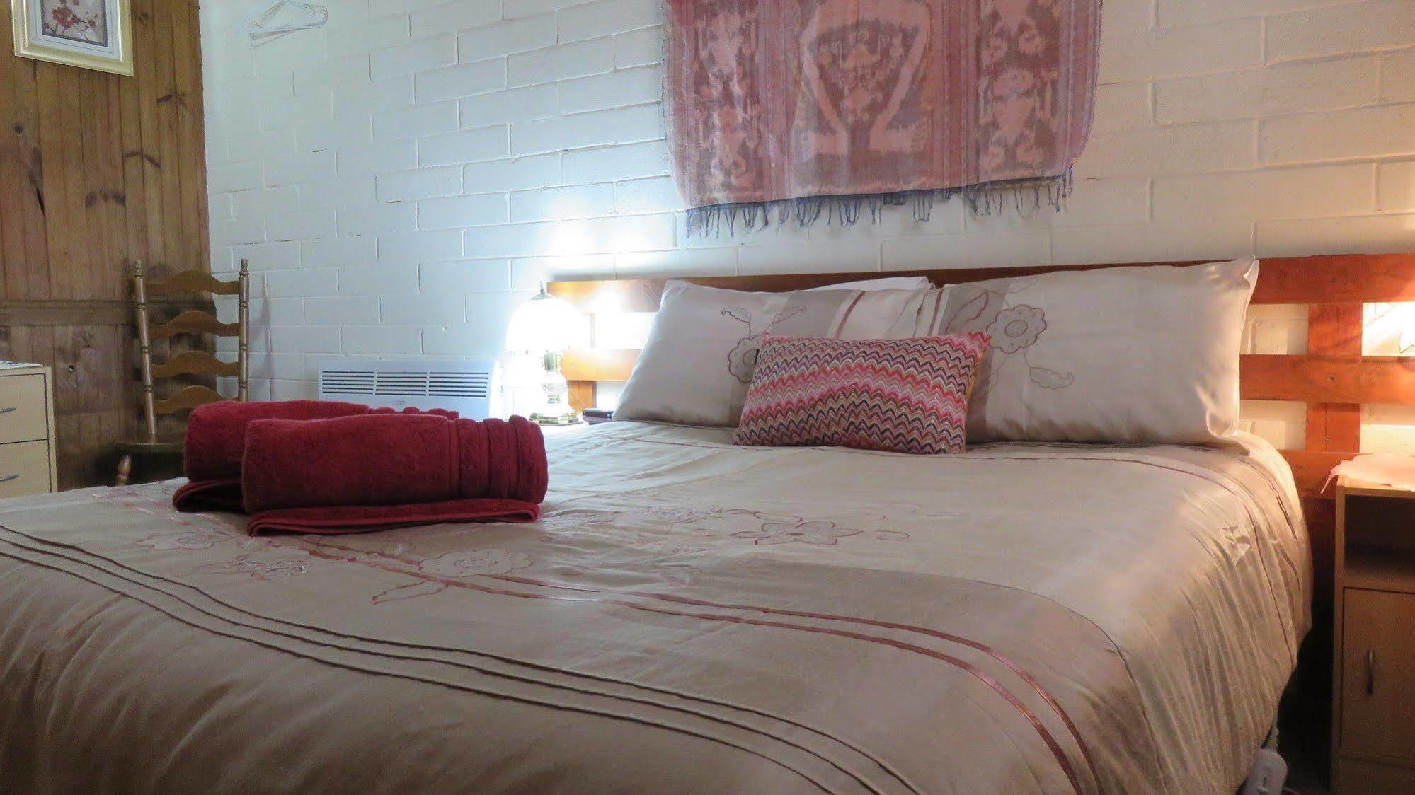 Alpenhorn Holiday Units Mount Beauty Esterno foto