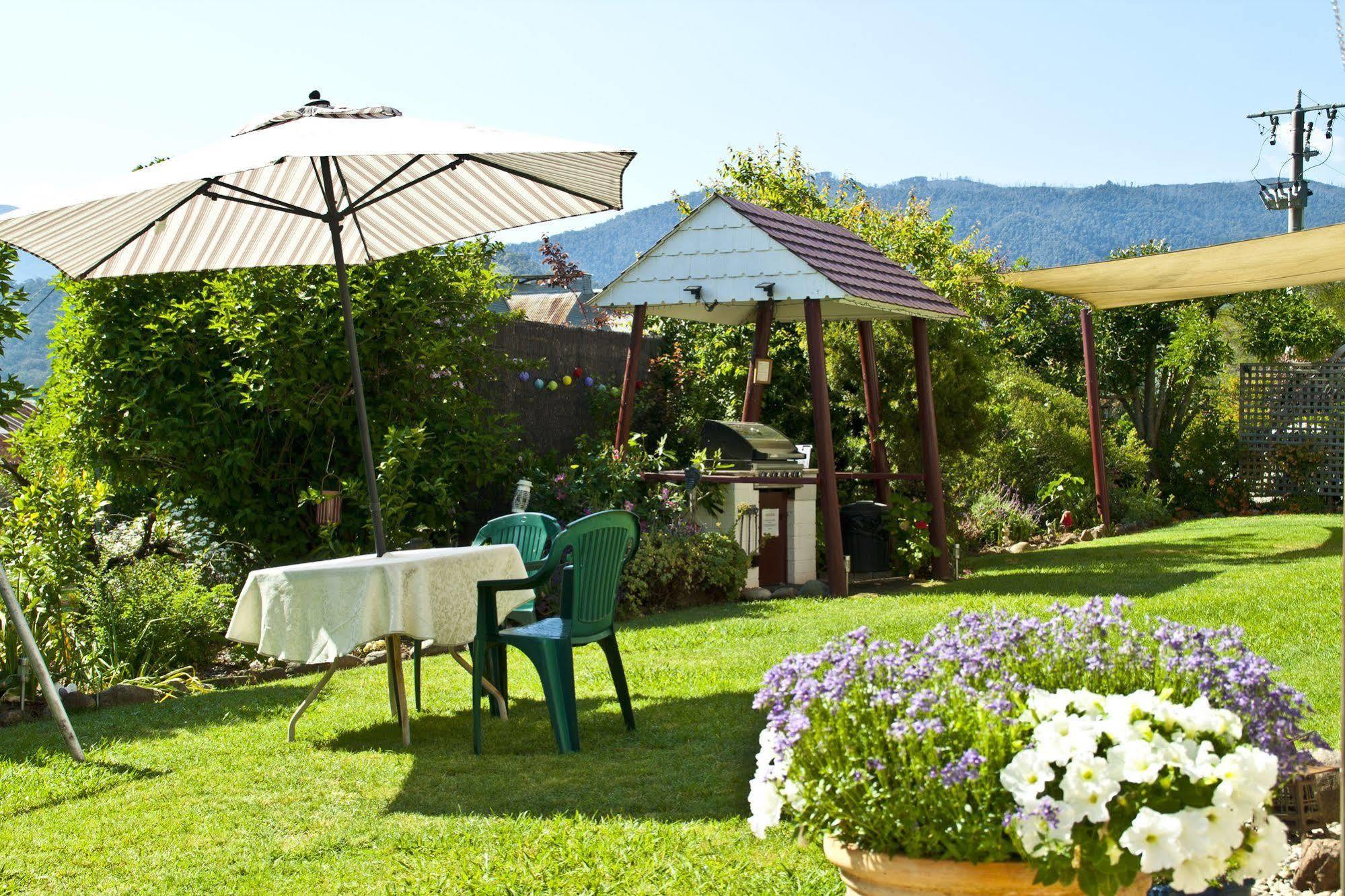 Alpenhorn Holiday Units Mount Beauty Esterno foto
